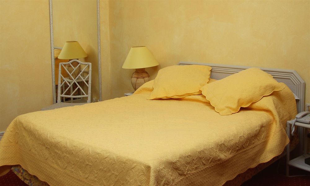 Hotel And Restaurant L Arena Frejus Ngoại thất bức ảnh