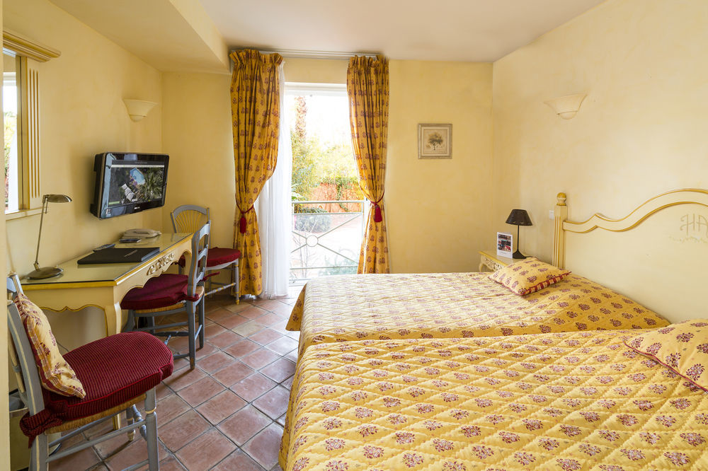 Hotel And Restaurant L Arena Frejus Ngoại thất bức ảnh